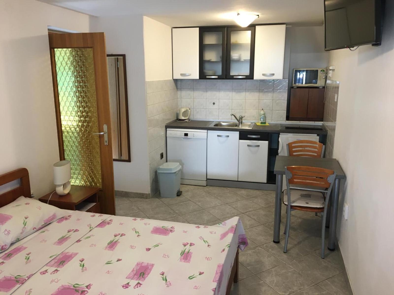 Apartments Biserka Punat Ruang foto
